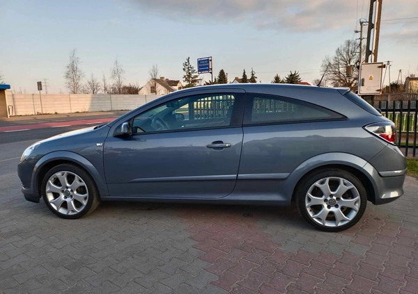 Opel Astra cena 9900 przebieg: 220000, rok produkcji 2005 z Konin małe 154